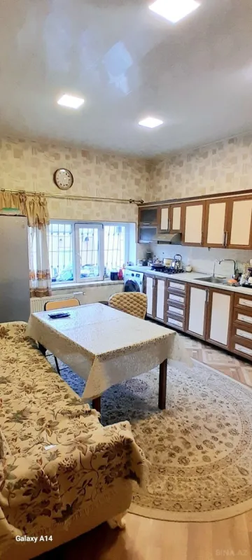 Satılır 8 otaqlı həyət evi 288 m²