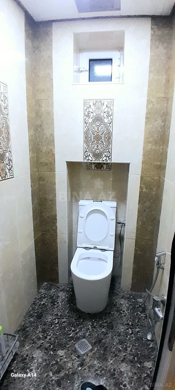 Satılır 8 otaqlı həyət evi 288 m²