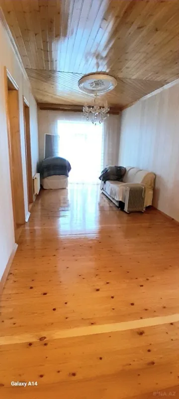 Satılır 8 otaqlı həyət evi 288 m²