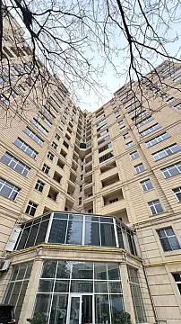 Satılır 2 otaqlı mənzil 128 m²