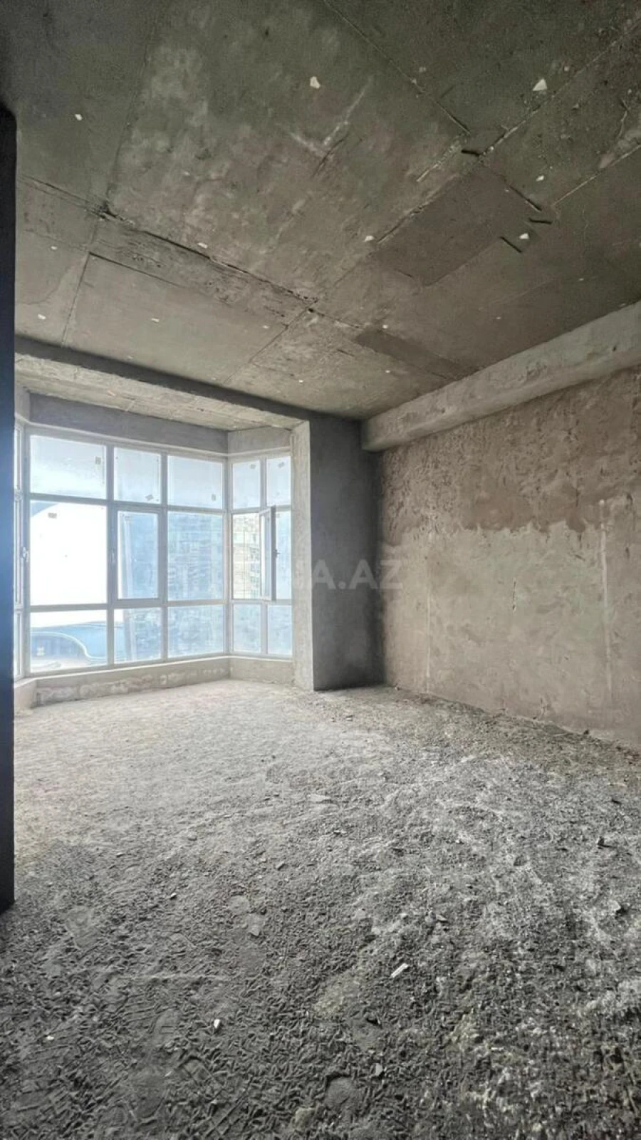 Satılır 2 otaqlı mənzil 128 m²