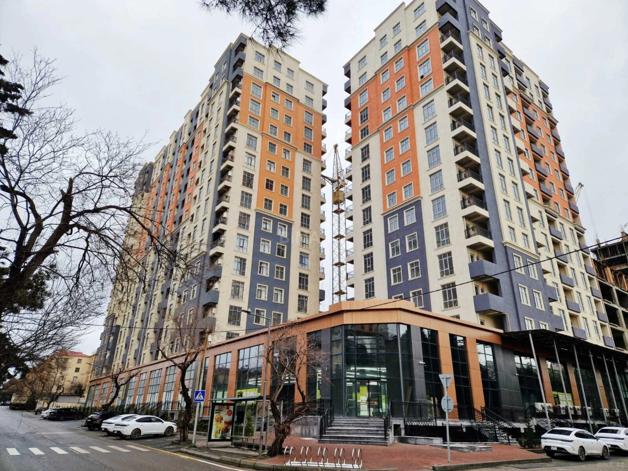 Satılır 2 otaqlı mənzil 63 m²