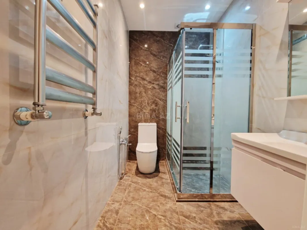 Satılır 2 otaqlı mənzil 63 m²