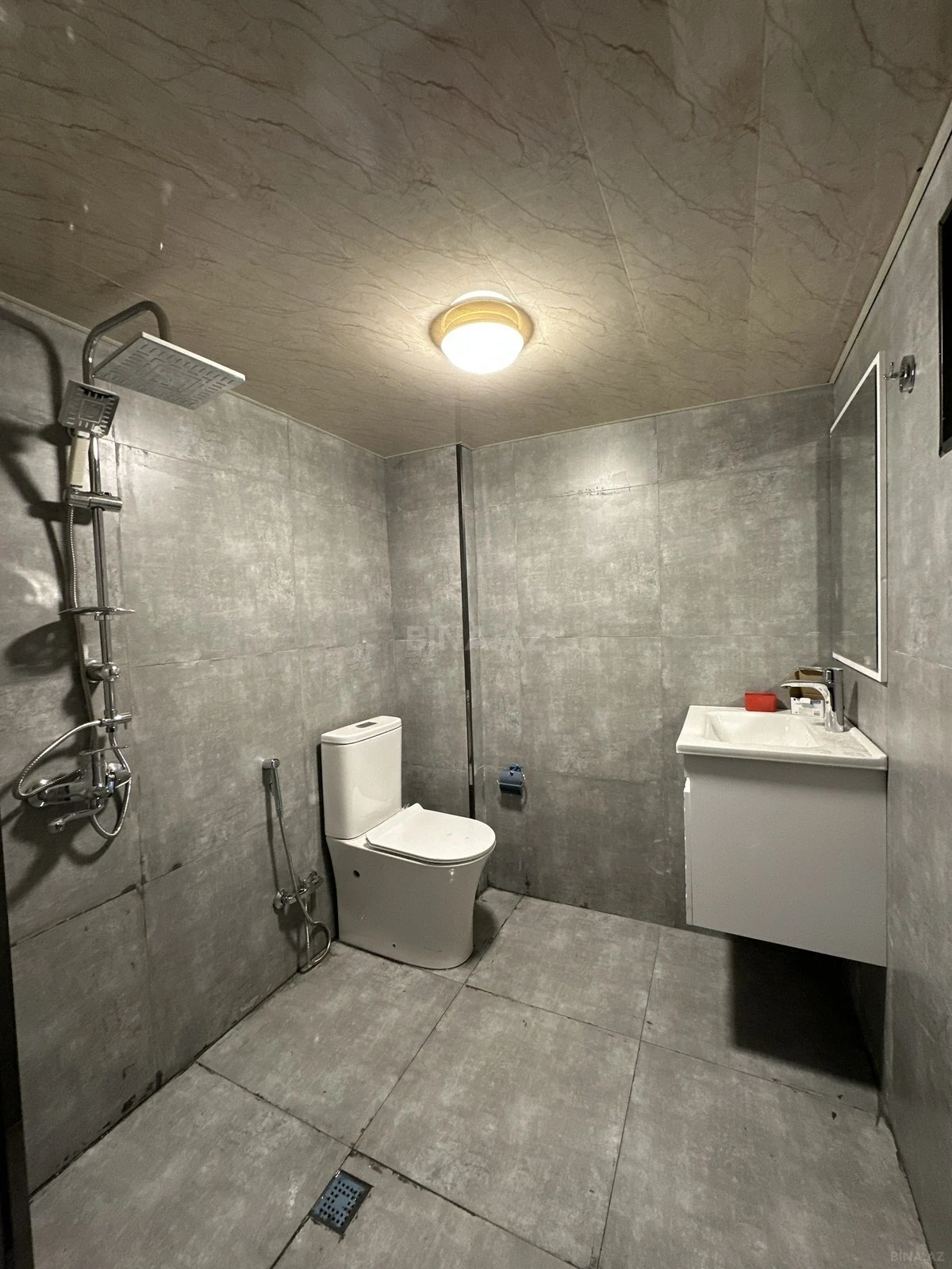 Satılır 4 otaqlı həyət evi 142 m²