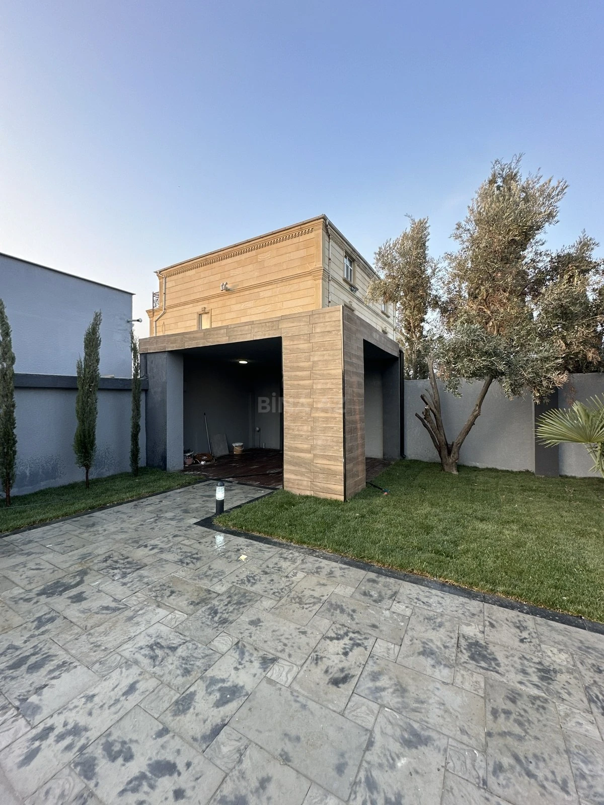 Satılır 4 otaqlı həyət evi 142 m²