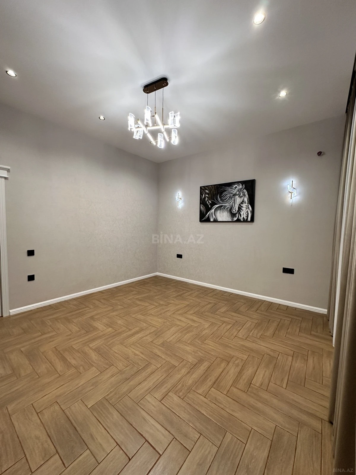 Satılır 4 otaqlı həyət evi 142 m²