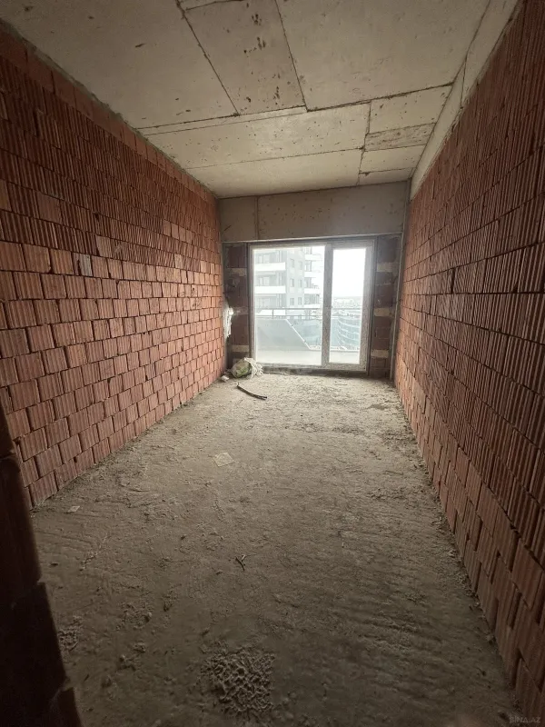 Satılır 3 otaqlı mənzil 111 m²