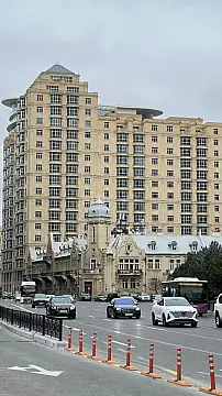 Satılır 3 otaqlı mənzil 153 m²