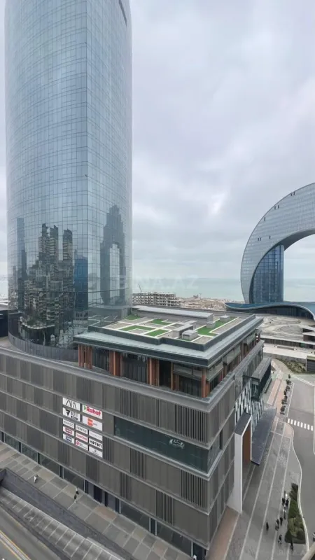 Satılır 3 otaqlı mənzil 153 m²