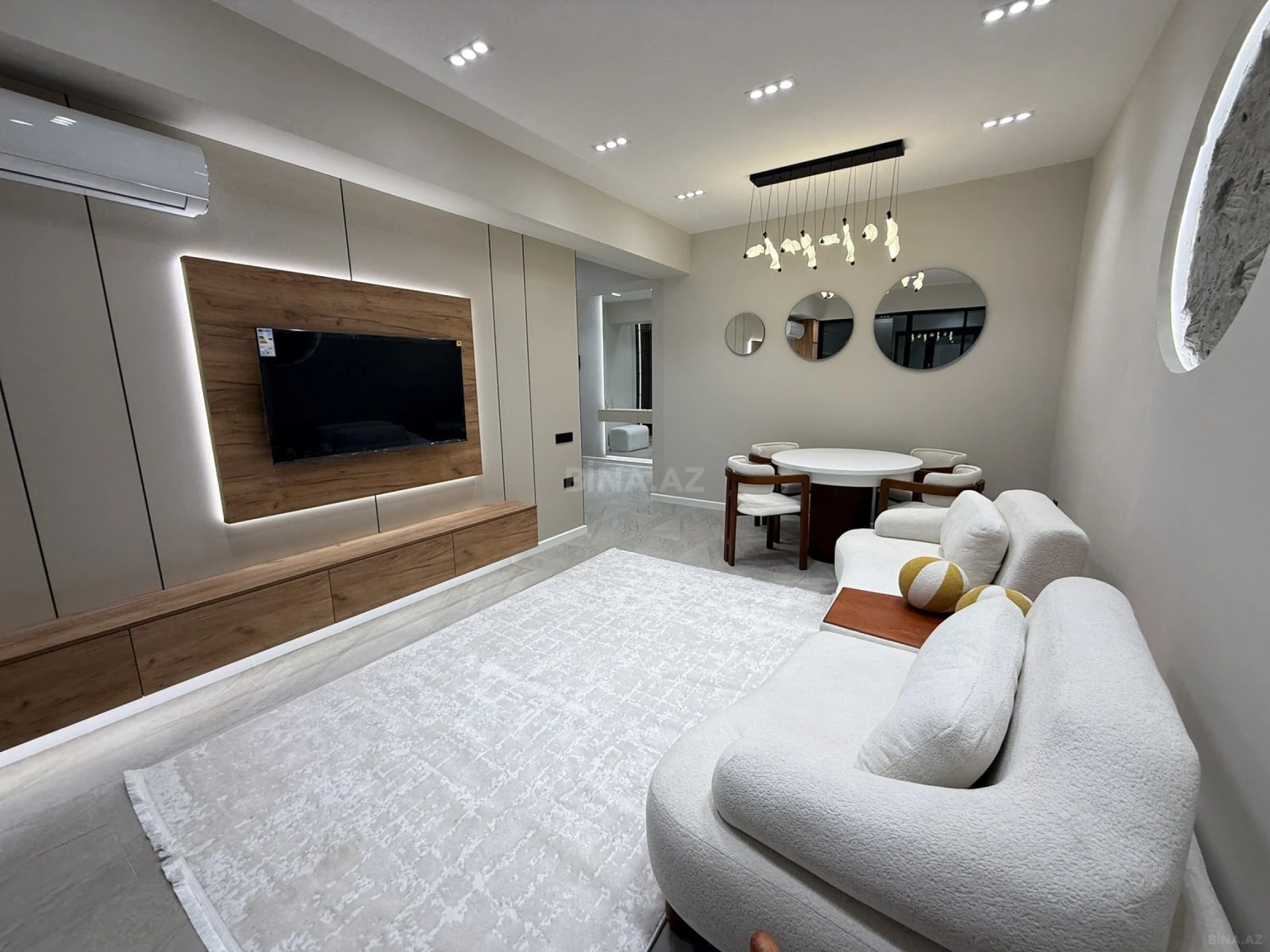 Kirayə verilir 2 otaqlı mənzil 70 m²