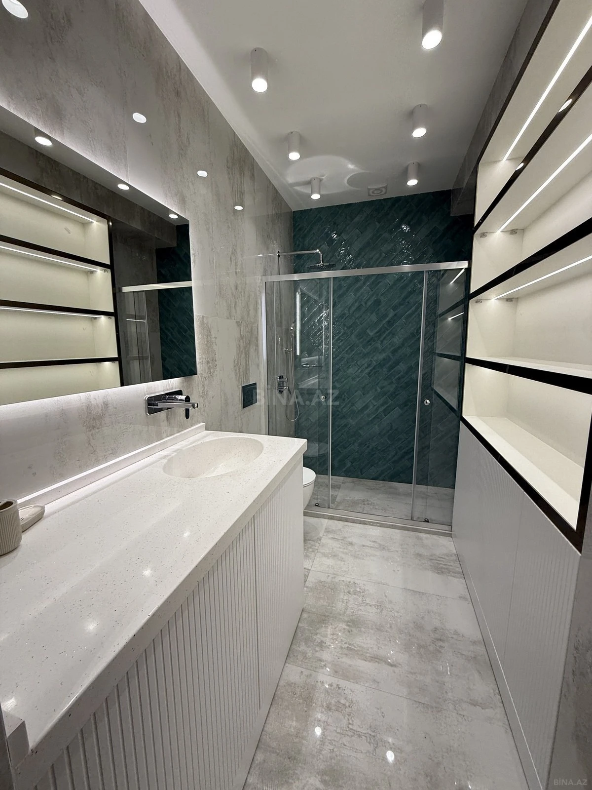 Kirayə verilir 2 otaqlı mənzil 70 m²