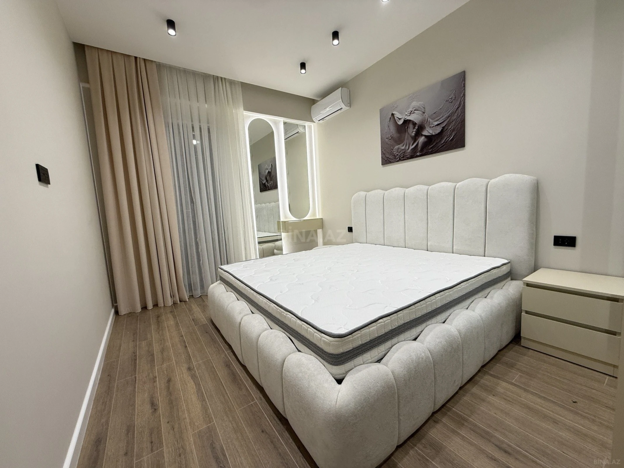 Kirayə verilir 2 otaqlı mənzil 70 m²