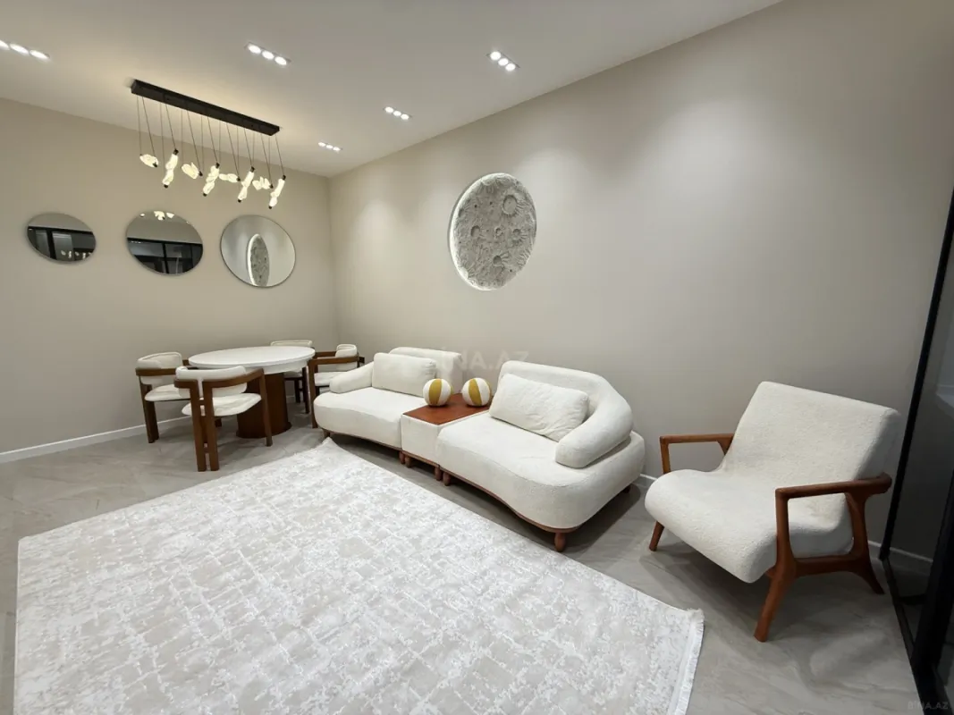 Kirayə verilir 2 otaqlı mənzil 70 m²