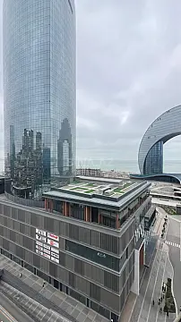 Satılır 4 otaqlı mənzil 202 m²