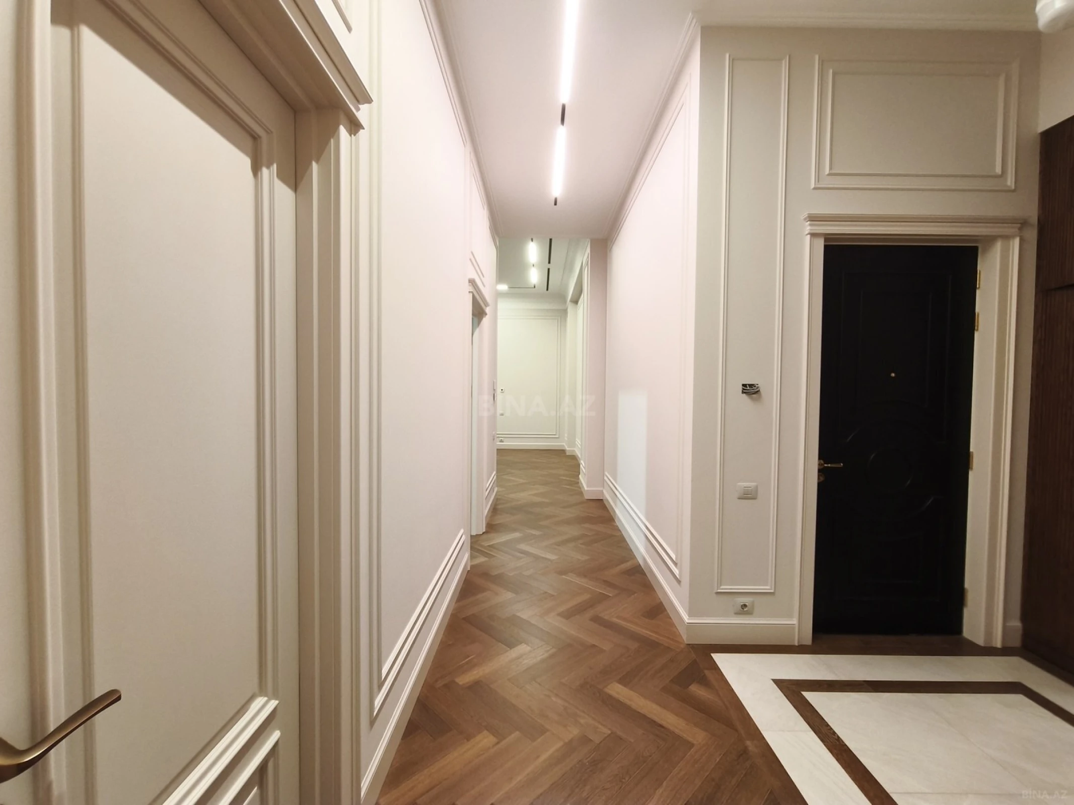 Satılır 4 otaqlı mənzil 150 m²
