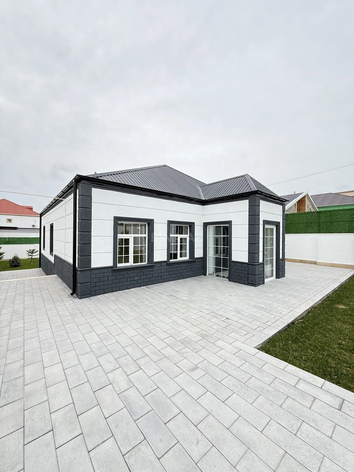 Satılır 4 otaqlı həyət evi 150 m²