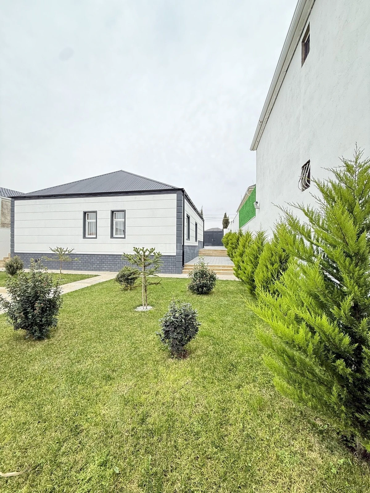 Satılır 4 otaqlı həyət evi 150 m²