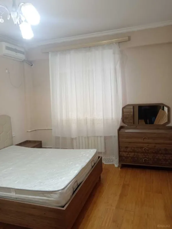 Kirayə verilir 3 otaqlı mənzil 105 m²