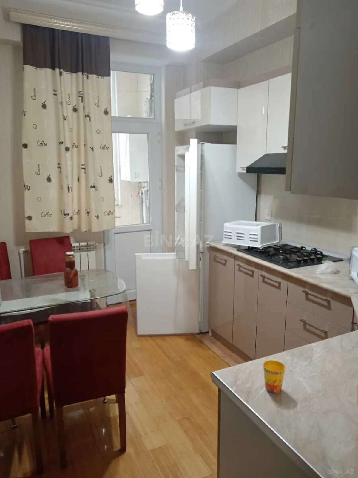 Kirayə verilir 3 otaqlı mənzil 105 m²