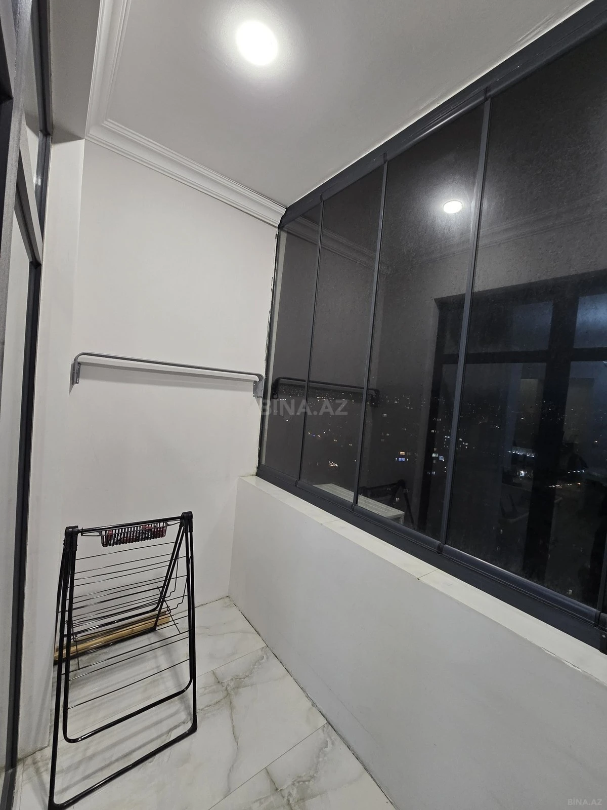 Satılır 2 otaqlı mənzil 68 m²