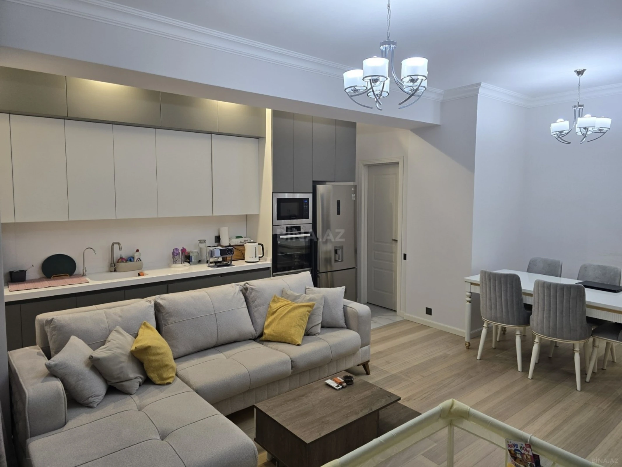Satılır 2 otaqlı mənzil 68 m²