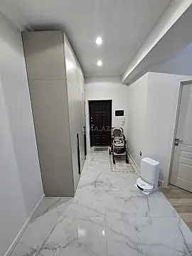 Satılır 2 otaqlı mənzil 68 m²
