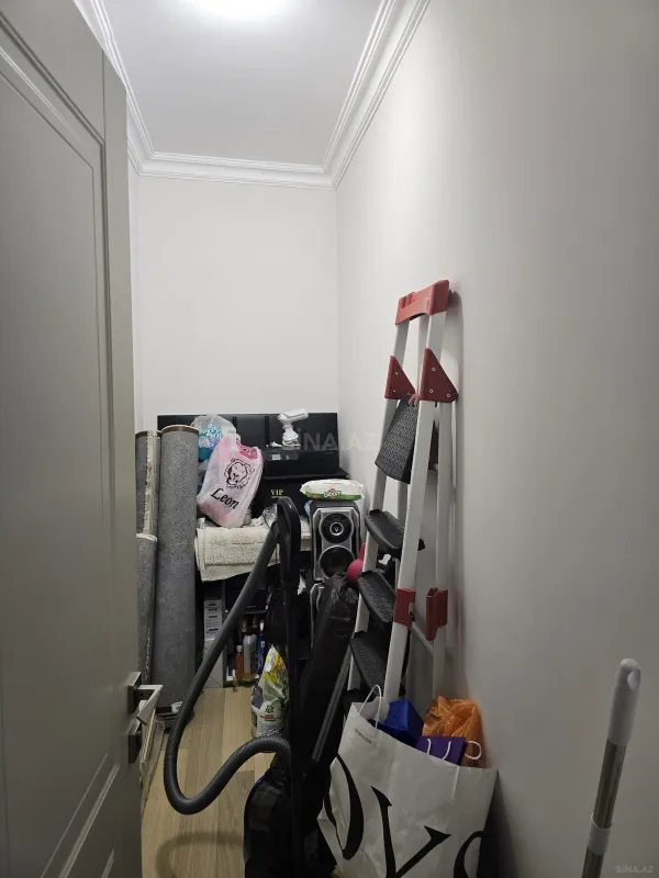 Satılır 2 otaqlı mənzil 68 m²