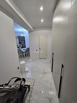 Satılır 2 otaqlı mənzil 68 m²