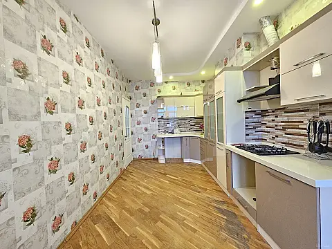 Satılır 3 otaqlı mənzil 100 m²