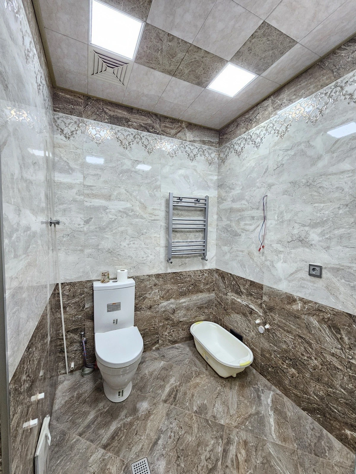 Satılır 3 otaqlı mənzil 100 m²