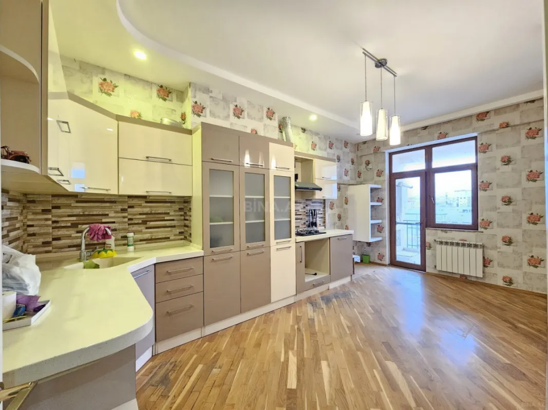 Satılır 3 otaqlı mənzil 100 m²