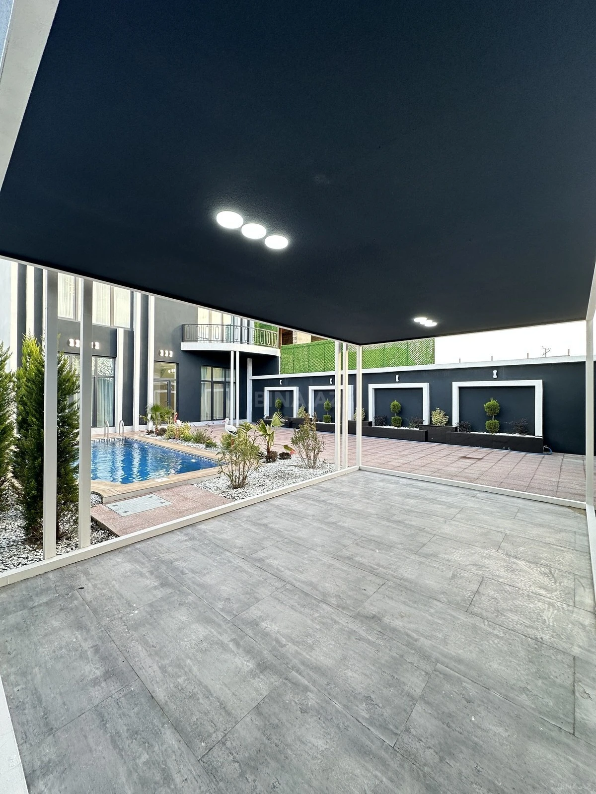 Satılır 5 otaqlı həyət evi 200 m²