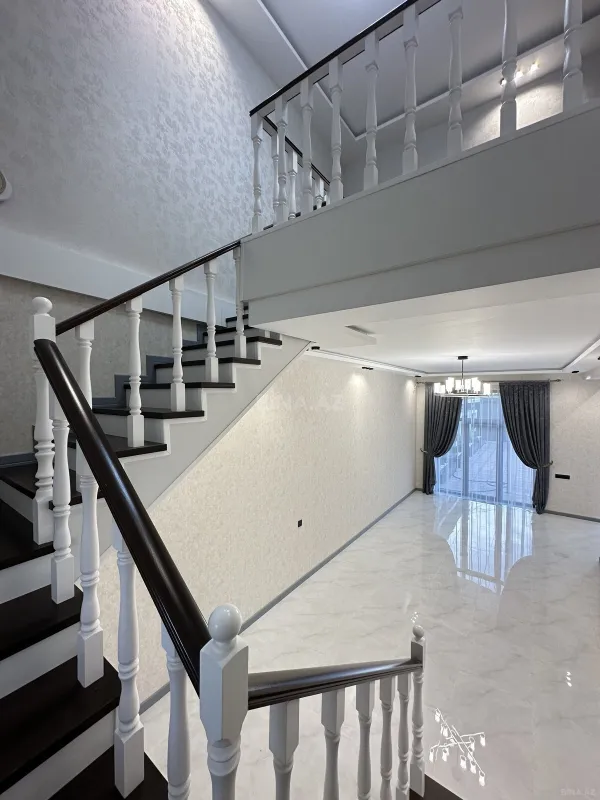 Satılır 5 otaqlı həyət evi 200 m²