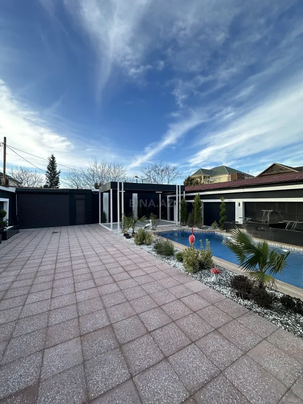 Satılır 5 otaqlı həyət evi 200 m²