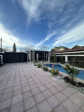 Satılır 5 otaqlı həyət evi 200 m²