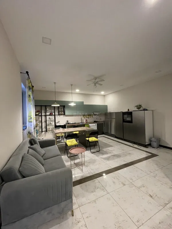 Kirayə verilir 4 otaqlı həyət evi 250 m²