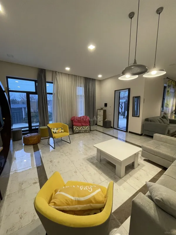 Kirayə verilir 4 otaqlı həyət evi 250 m²