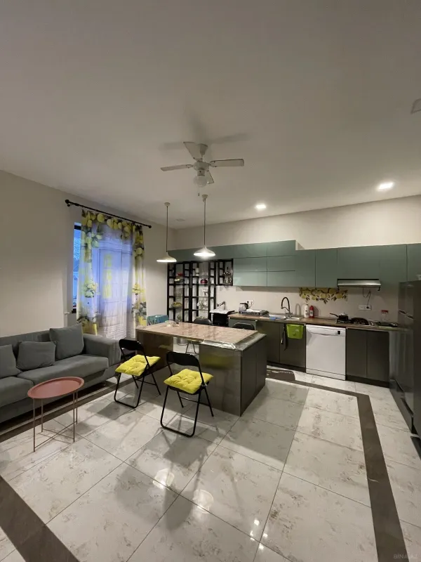 Kirayə verilir 4 otaqlı həyət evi 250 m²