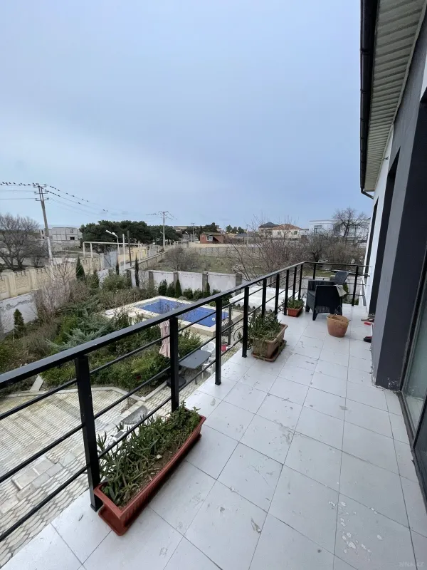 Kirayə verilir 4 otaqlı həyət evi 250 m²