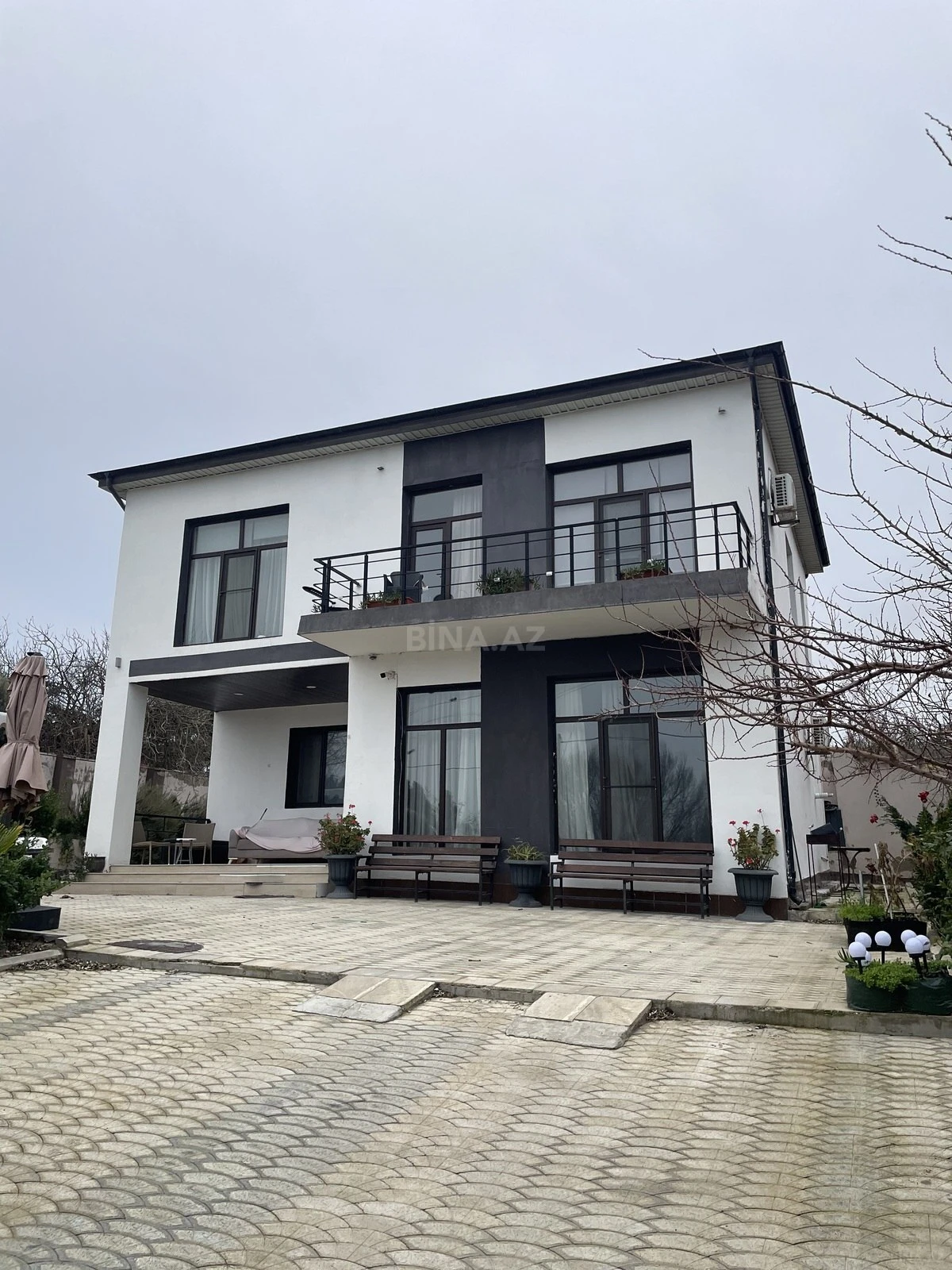 Kirayə verilir 4 otaqlı həyət evi 250 m²