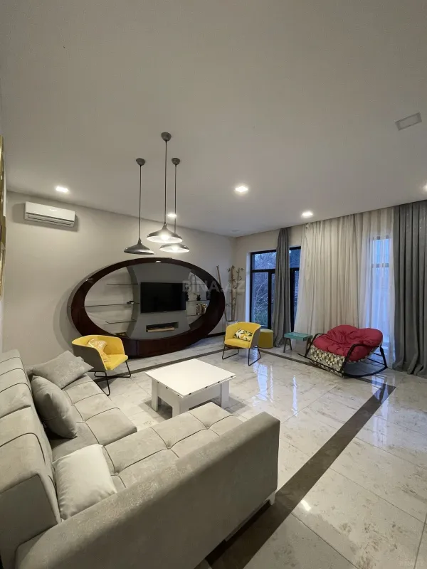 Kirayə verilir 4 otaqlı həyət evi 250 m²