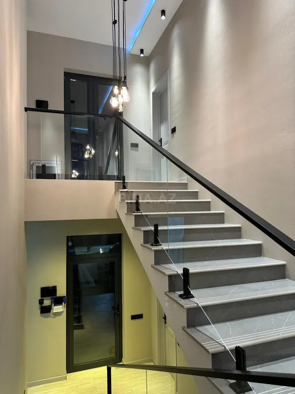 Kirayə verilir 4 otaqlı həyət evi 250 m²