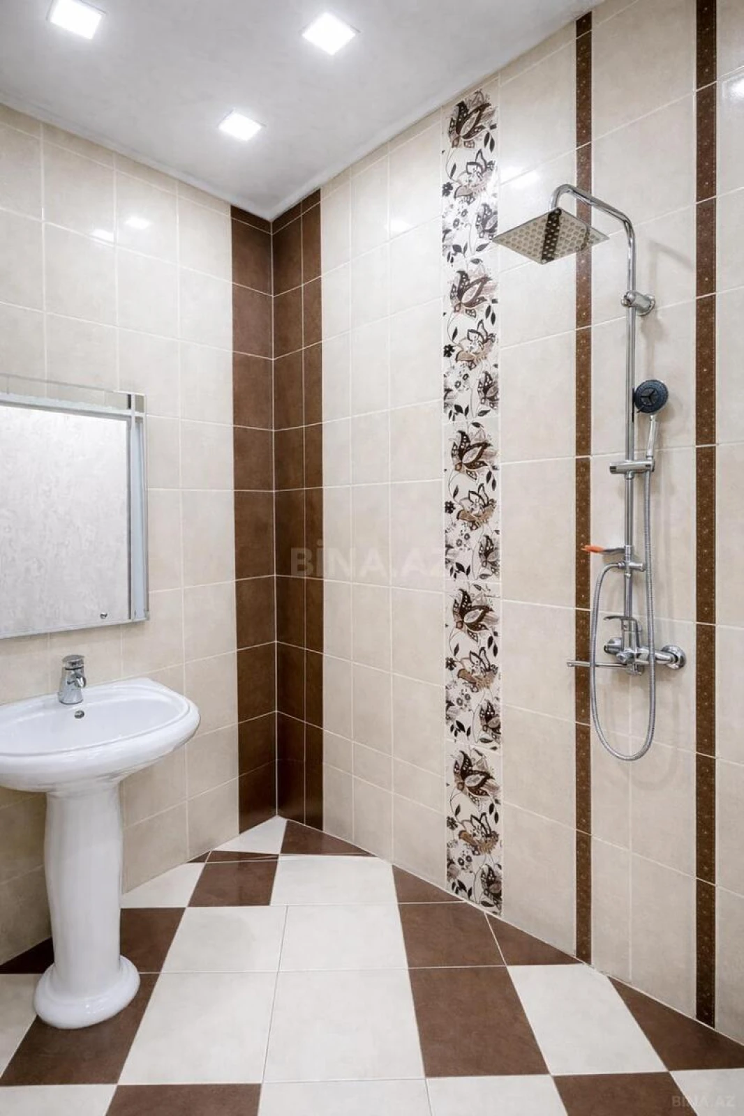 Satılır 3 otaqlı mənzil 63 m²