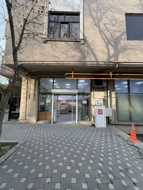 Satılır obyekt 105 m²