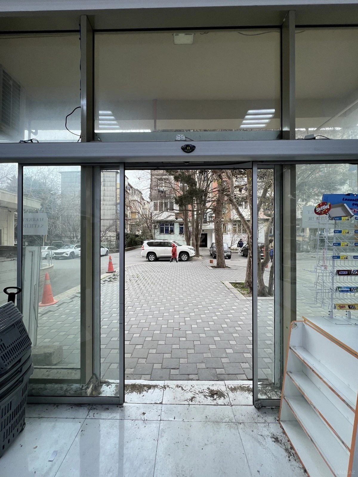 Satılır obyekt 105 m²