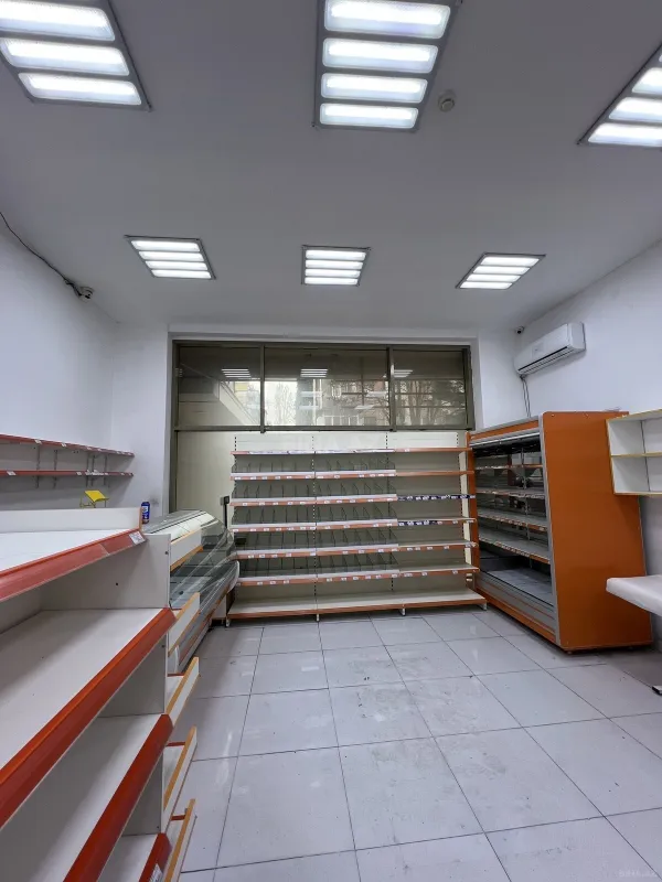 Satılır obyekt 105 m²