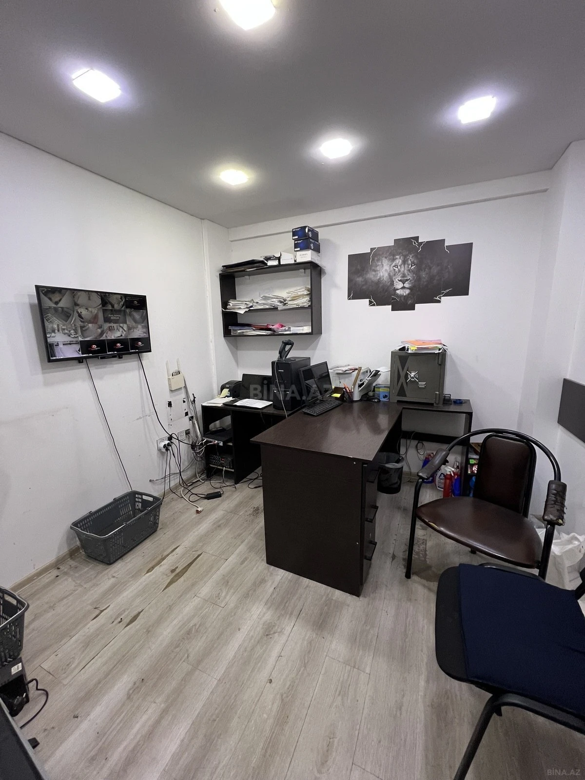 Satılır obyekt 105 m²