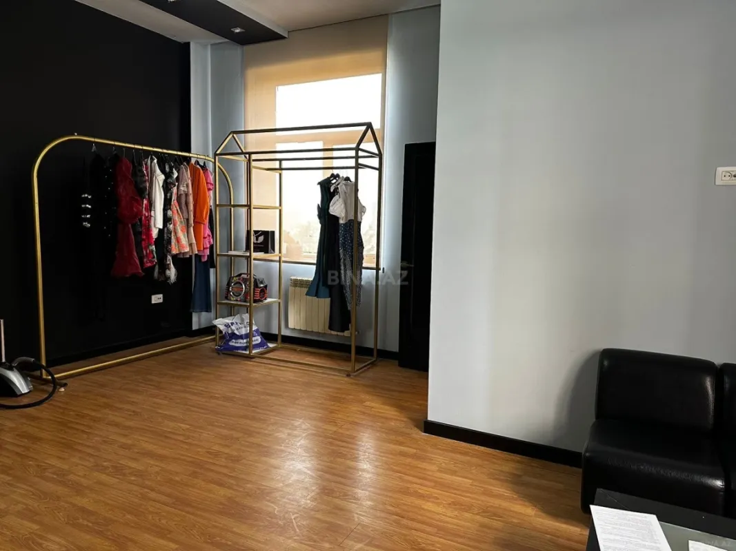 Kirayə verilir 2 otaqlı ofis 100 m²