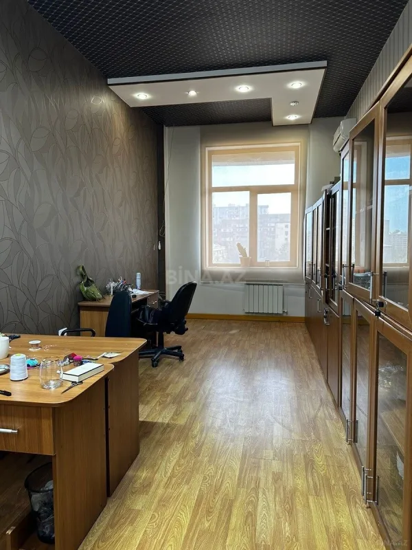 Kirayə verilir 2 otaqlı ofis 100 m²