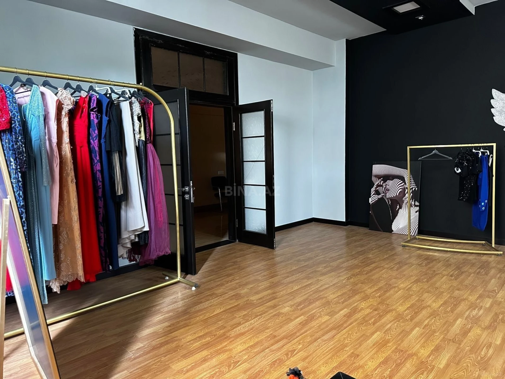 Kirayə verilir 2 otaqlı ofis 100 m²